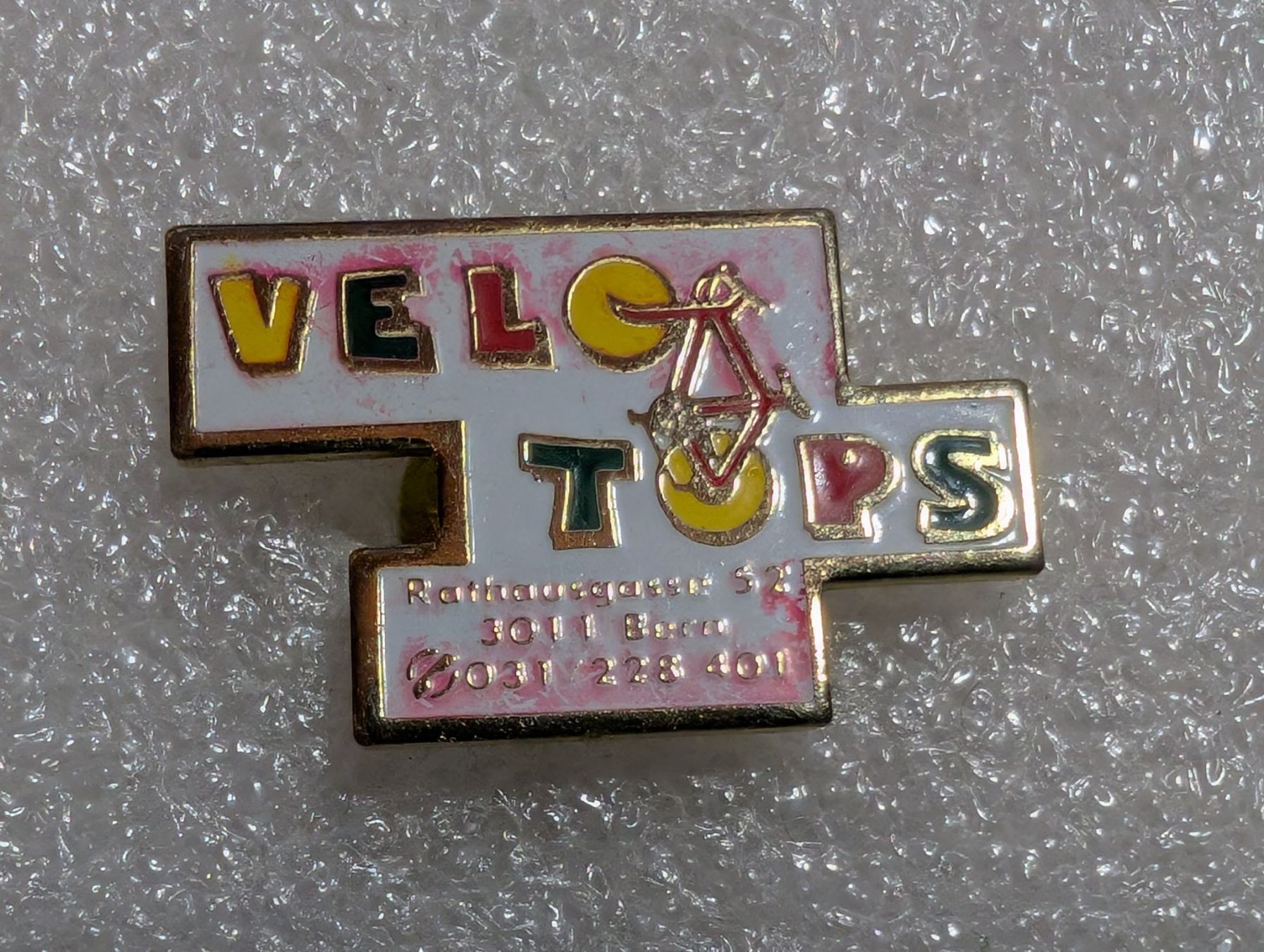 Plaketten & Abzeichen: Ansteckpin 264: Velo Tops – Gebraucht aus Oppligen von Pin-Fall-Shop