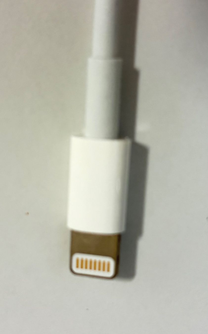 Apple Lecteurs & Adaptateurs: Apple Lightning Adapter weiss guter Zustand – D'occasion à Bettlach par Brissoni 1