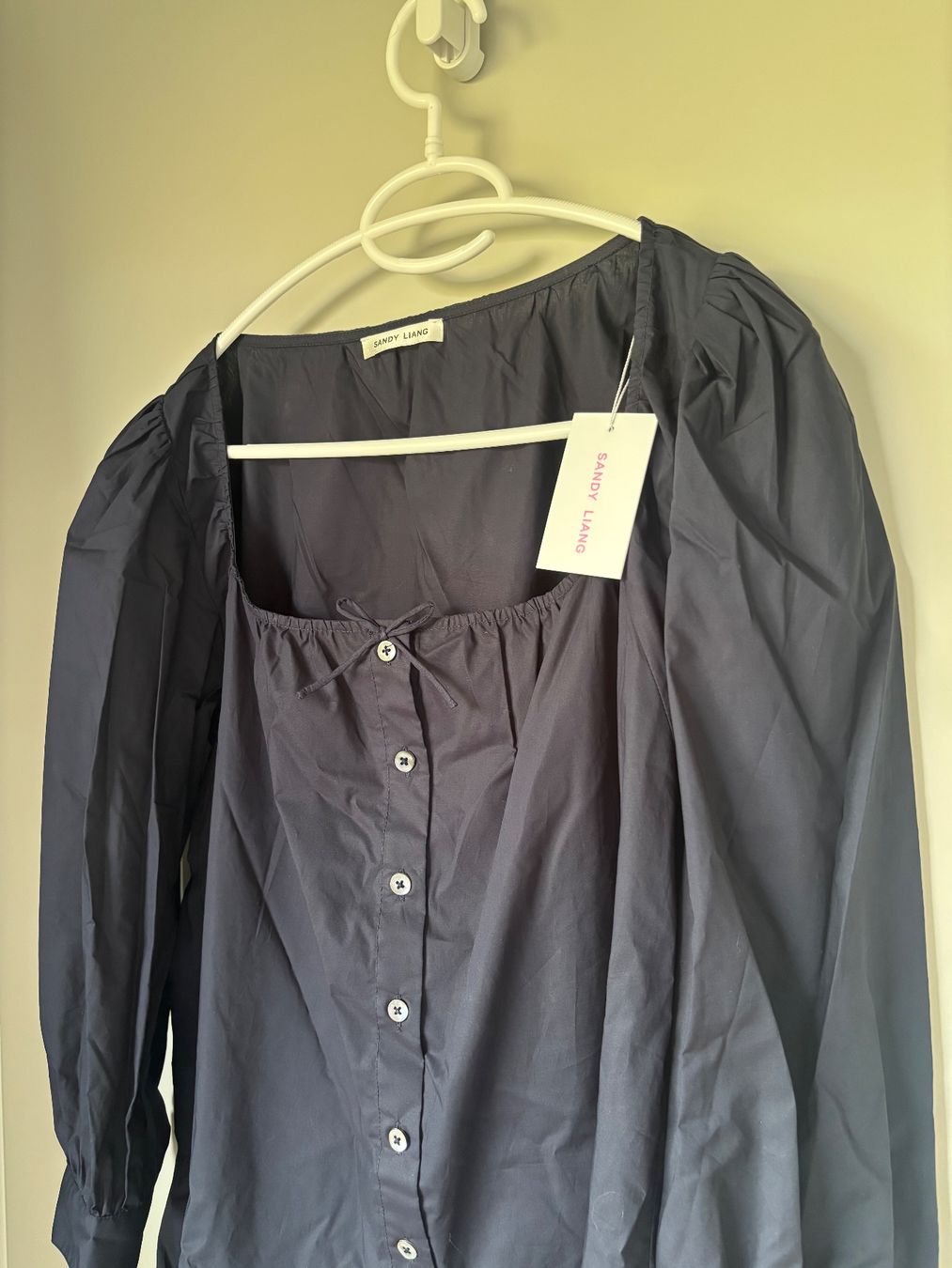 Robes: Sandy Liang Delia Kleid navy – Neuf avec emballage d'origine à Winkel par Zimtguetzli 4