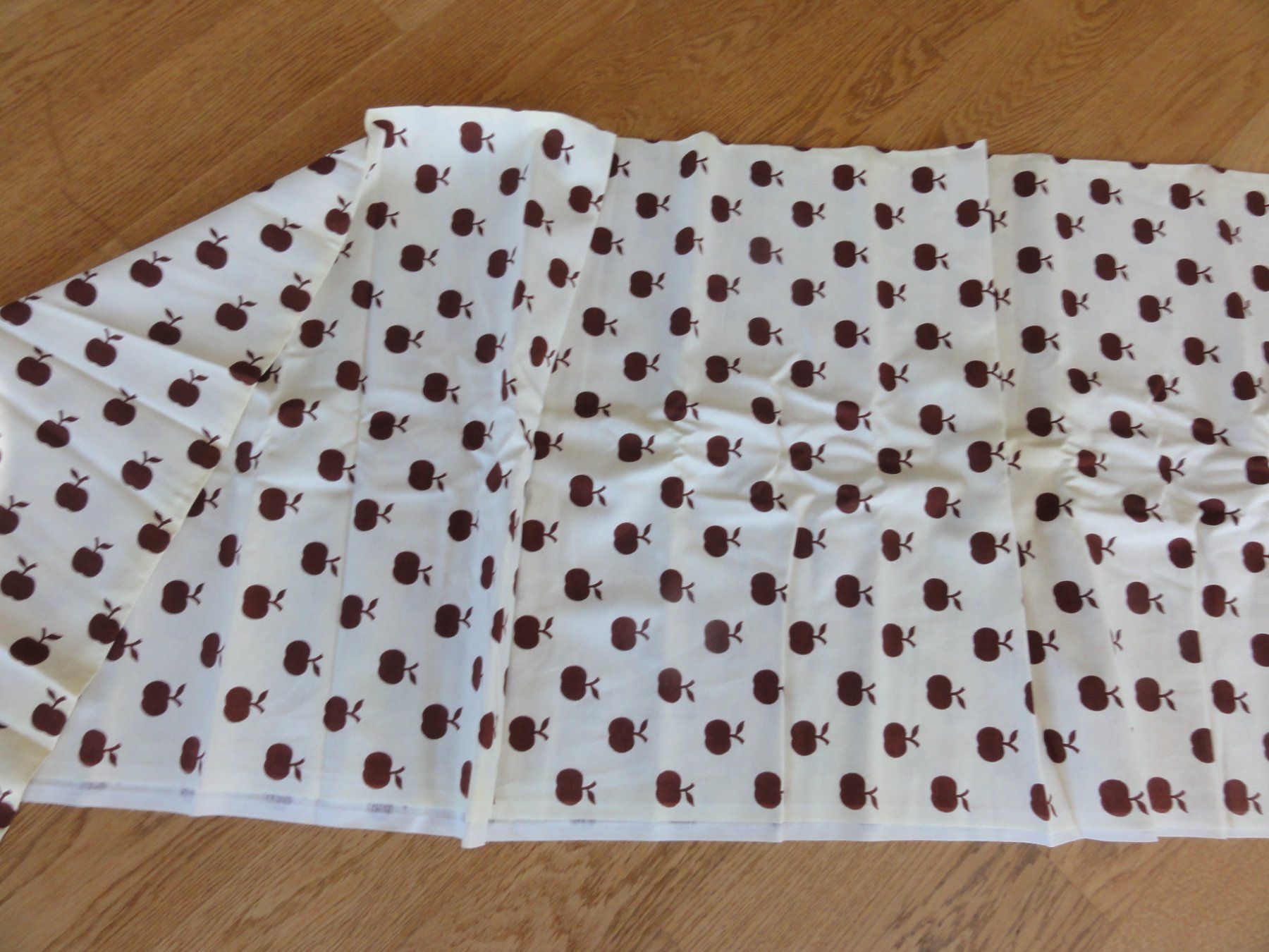 Tessuti: Stoff – Usato da Riedholz venduto da Taweva