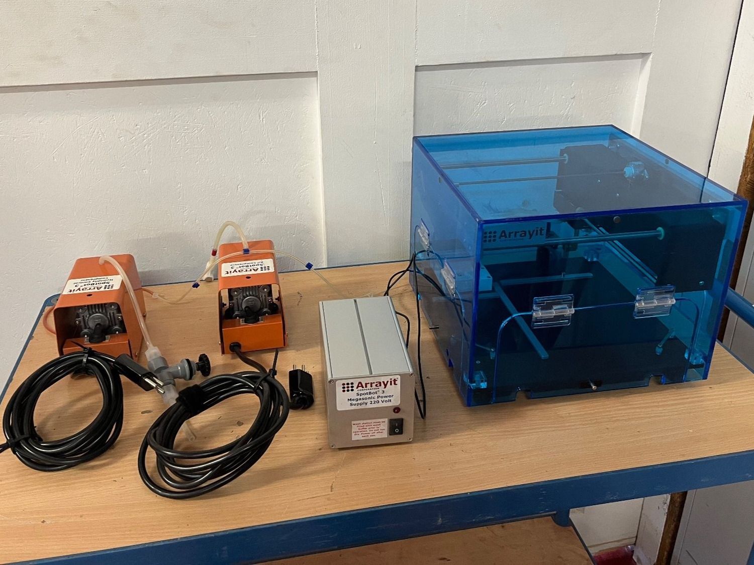 Accessori da laboratorio: Arrayit SpotBot® 3 Personal Desktop Arrayer – Usato da Niederdorf venduto da LeptonAG_Labor