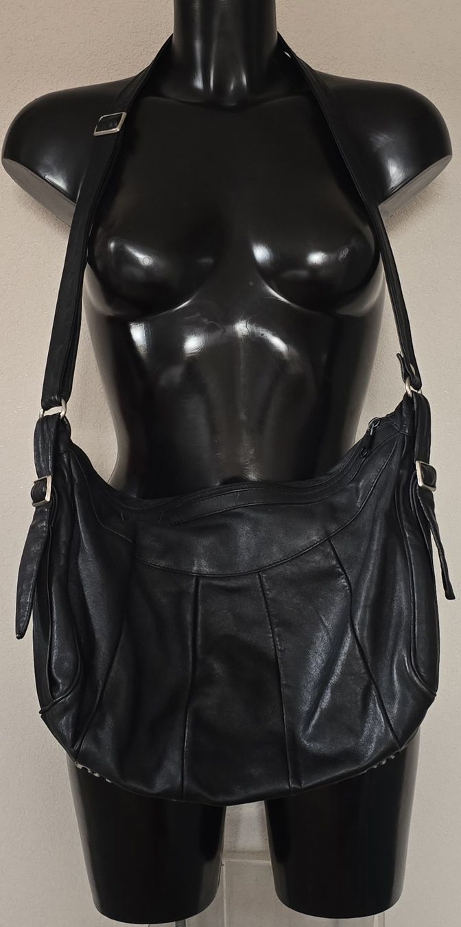 Borse da donna: Schöne Tasche mit Leo Fell  – Usato da Widnau venduto da Schurlibua 2