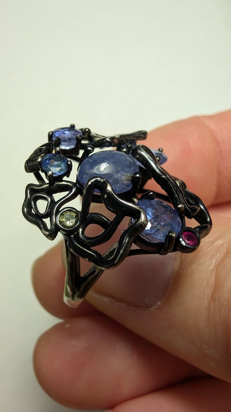 Anelli: Designer Künstler Ring. Silber mit Edelsteinen – Usato da Untervaz venduto da Lyraia 4