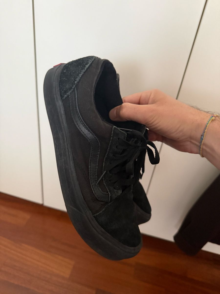 Vans Scarpe da uomo: Vans Old Skool nere uomo usate 42.5 – Usato da Bellinzona venduto da gia_zx2b 2