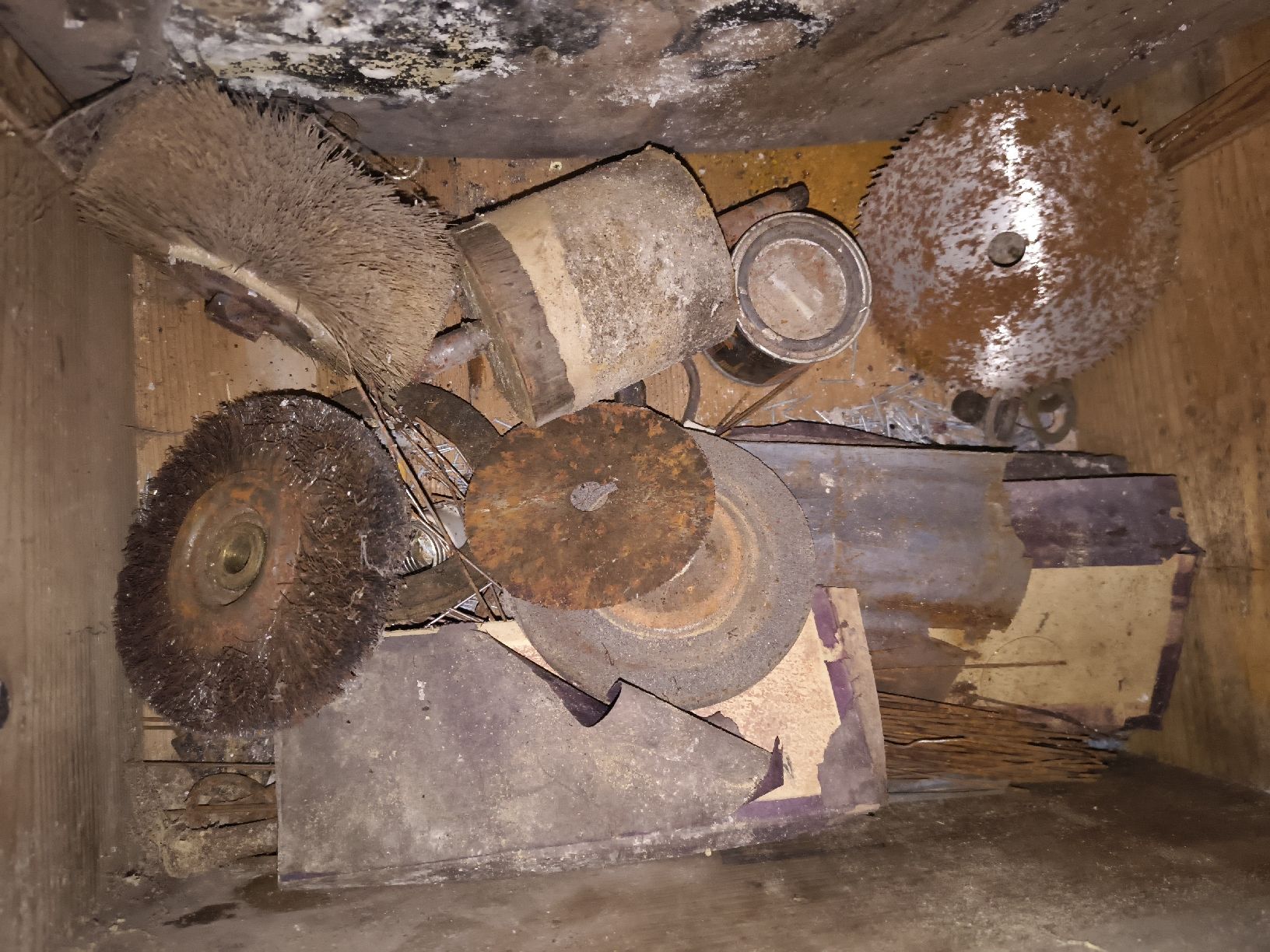 Casse di trasporto: Antik Holzkisten mit Werkzeug – Usato da Volketswil venduto da wrrhx 5