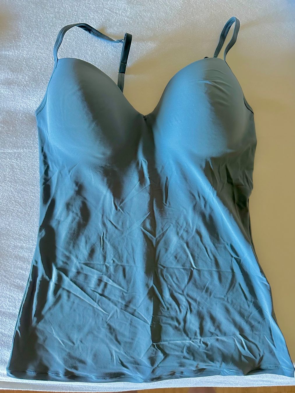Hanro Top: Hanro Top mit BH – Usato da Zürich venduto da ong8