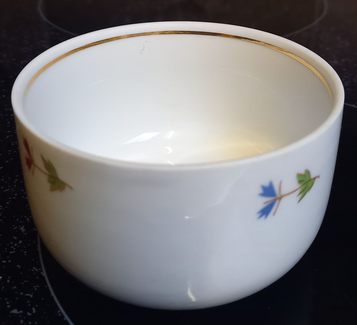Tazze: Antike Tasse mit feinem Goldrand – Usato da Marbach LU venduto da Ilrebo 7