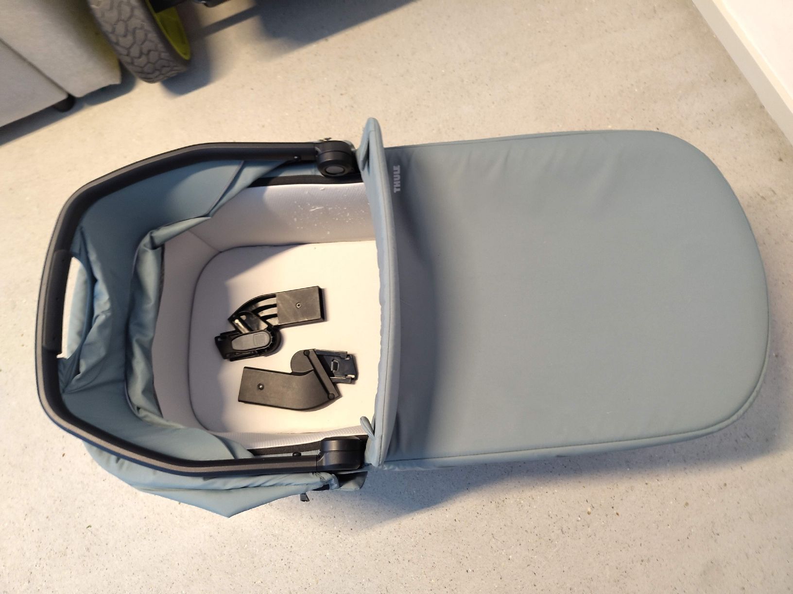 Thule Carrozzine: Thule Urban Glide 3 Babywanne Bassinet – Usato da Frauenfeld venduto da nik_7vgt 1