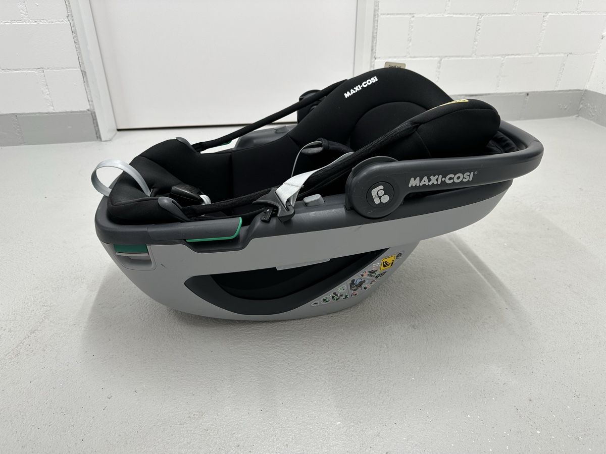 Maxi-Cosi Sièges auto: Maxi-Cosi Babyschale Coral 360 – D'occasion à Pfäffikon ZH par Zwifelinho 2