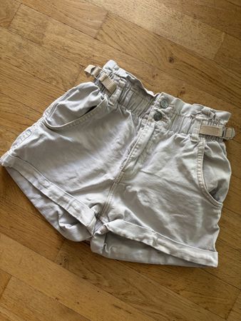 Shorts Bershka beige taille 36 bon état