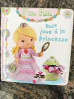 P'tite Fille Rose joue à la princesse