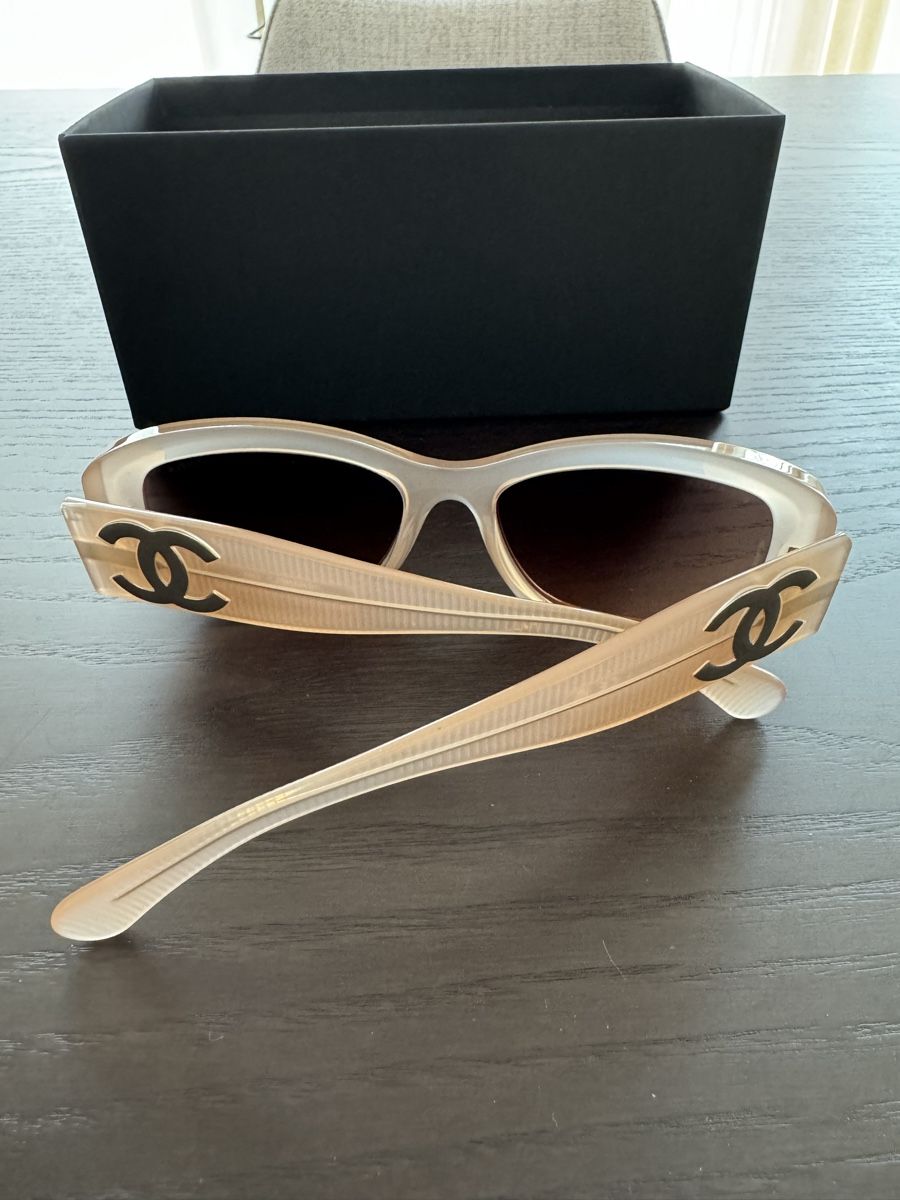 Chanel Occhiali & Lenti: Chanel sunglasses – Nuovo e nell'imballaggio originale da Zürich venduto da luisa_runge 2