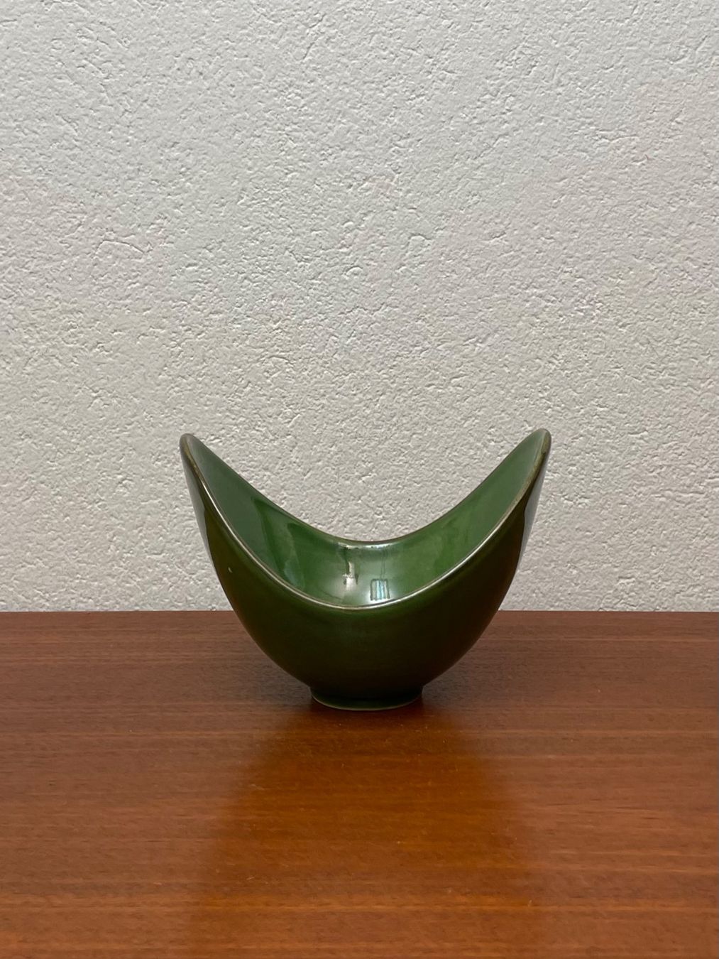 Ciotole: Formschöne Keramikschale zeitgenössische Design Schale – Usato da Zürich venduto da Vintagewiesel 1
