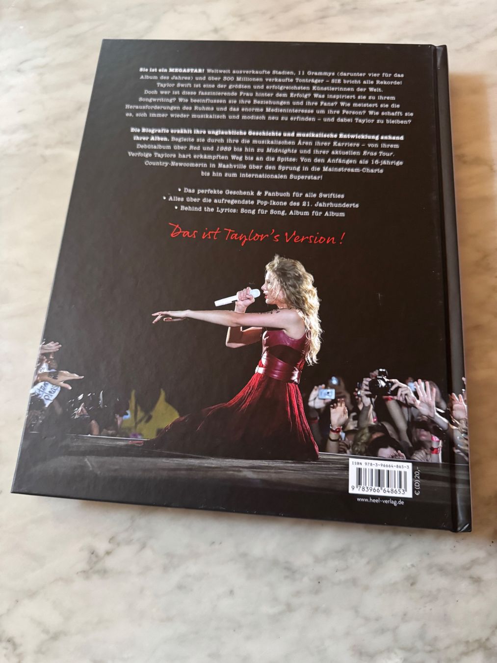 Libri: TAYLOR SWIFT SUPERSTAR – Nuovo (secondo la descrizione) da hägendorf venduto da twilightprincess 1