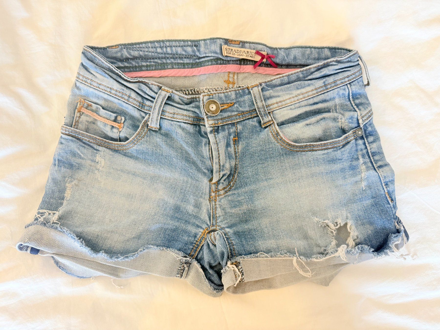 Stradivarius Hosen: Short en jean Stradivarius – Gebraucht aus St-Sulpice VD von rit_h8vk