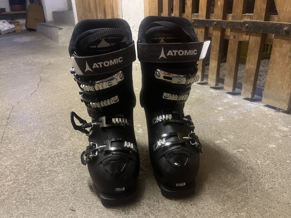 Atomic Skis: Ski boots – D'occasion à Zürich par aid_b7ch