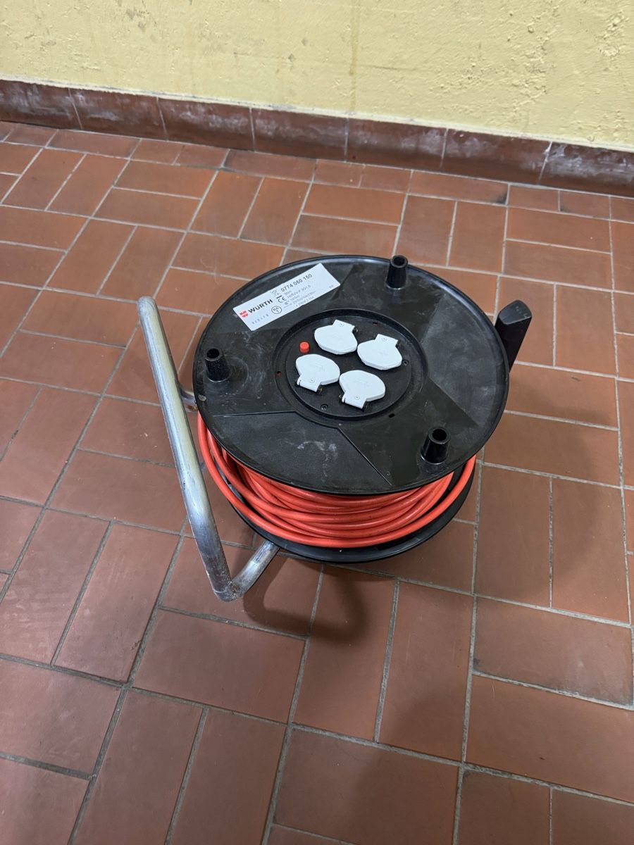 Würth Kabel: Wurth Cable Reel Extension Cord 4 Outlets - 50m – Neu und originalverpackt aus Martigny von ddo_2mcv 2