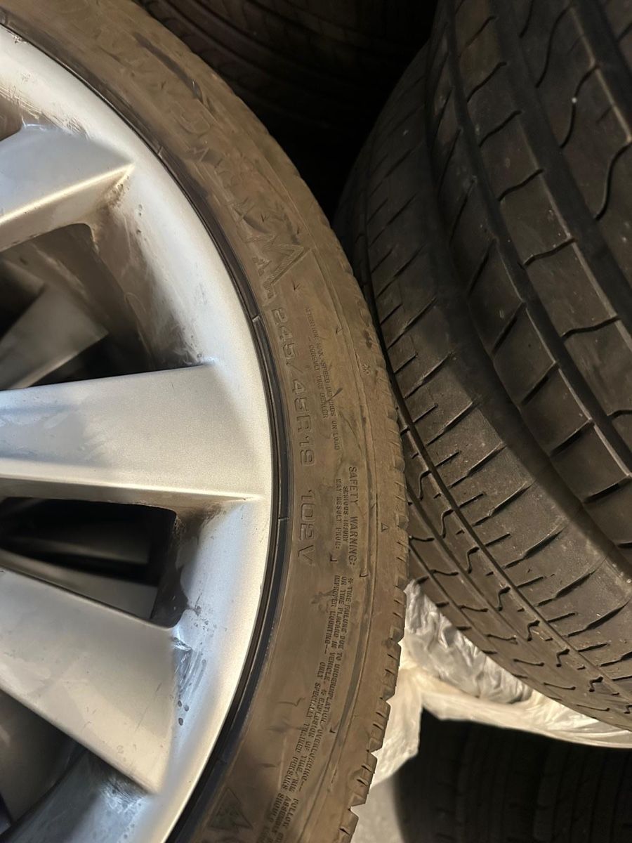 Pneumatici & Ruote complete: Tesla Model S Winterräder Original – Usato da Wagen venduto da Nemox 8