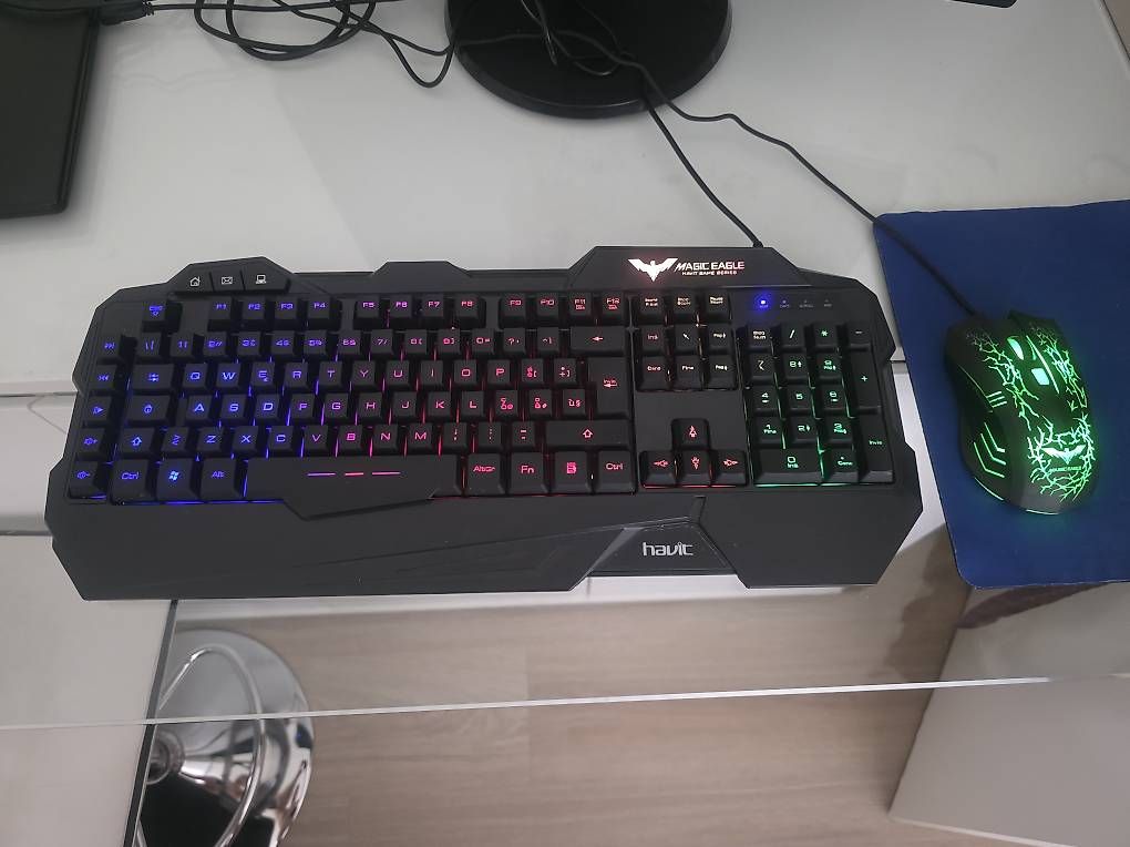 Claviers: Tastiera e Mouse da Gaming  – D'occasion à Morbio Inferiore par Dome_