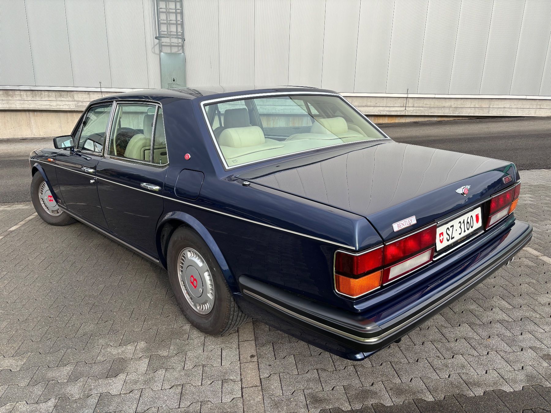 Bentley Automobili: Bentley Turbo R LWB – Usato da Küssnacht am Rigi venduto da Tupolew 9