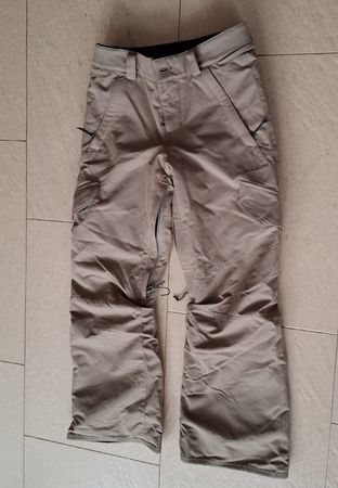Coole Snowboard Hose Volcom 10-12 Jahre braun.