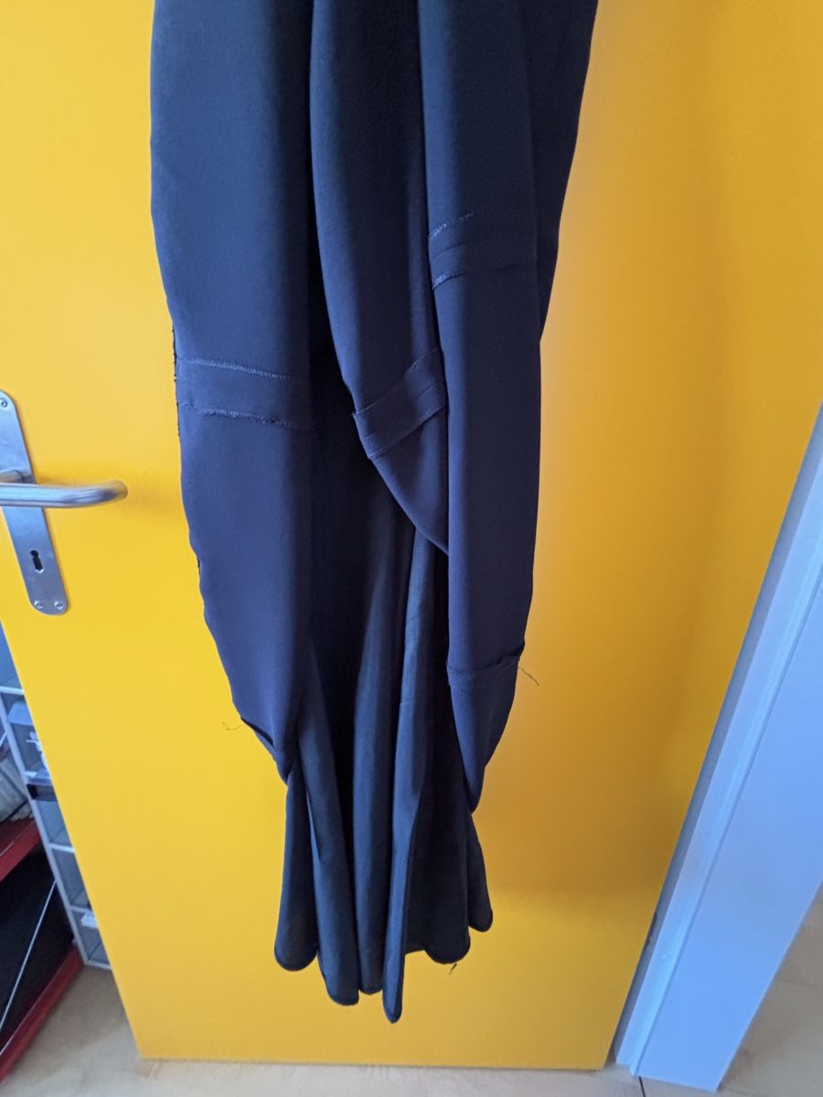 Vestiti: Kleid schwarz 36 – Usato da Kesswil venduto da Branca-01 7