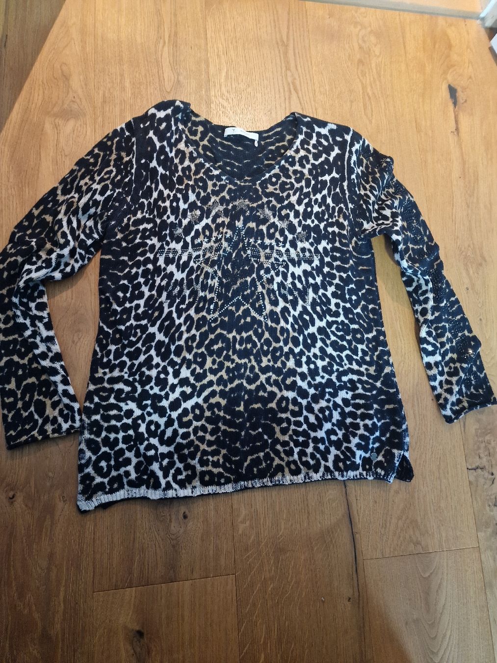 Monari Maglioni & Felpe: Monari Leopardenmuster Pullover mit Sternen, Gr. 40 – Usato da Ottenbach venduto da Claurin