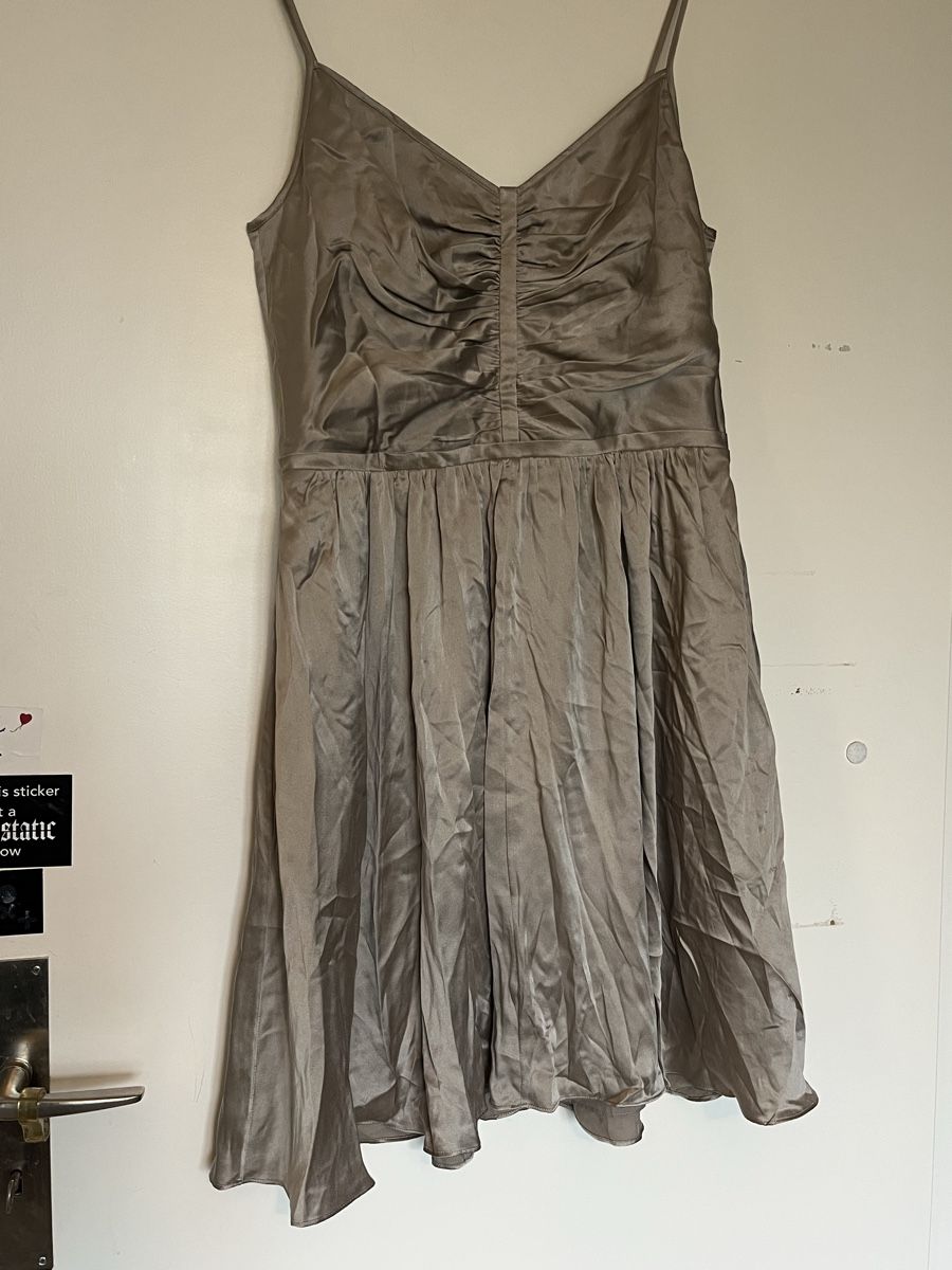 Vestiti: Hellgraues Kleid – Nuovo (secondo la descrizione) da Glattbrugg venduto da JP1998