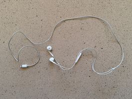 2x EarPods Lightning Connector
