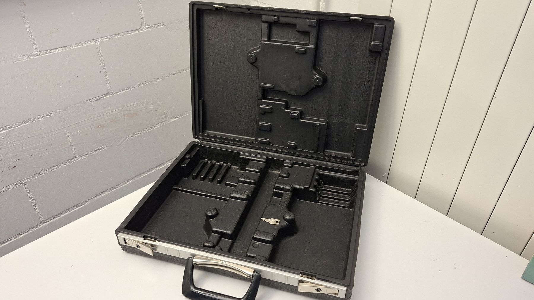 Valigie: Walther Pistolenkoffer – Usato da St.Gallen venduto da Pallomeri 1
