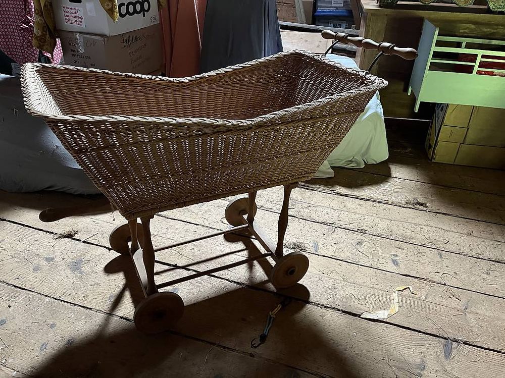 Stubenwagen aus dem Jahr 1900 (Gebraucht) in Rehetobel für CHF 200 ...