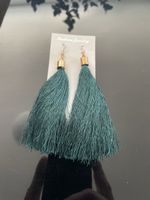Smaragdgrüne Quastenohrringe, Modeschmuck, neu.