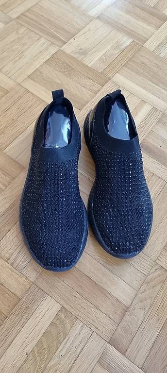 Scarpe da donna: Schwarze Glitzer Schuhe – Nuovo (secondo la descrizione) da St. Gallen venduto da dan_w62f