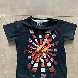 Kleiderpakete & -sets: Lot de T-shirt / 2 ans – Gebraucht aus Vernayaz von kat_h7s2 1