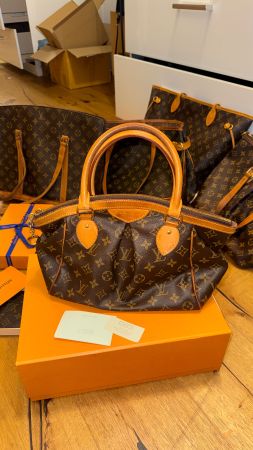 Louis Vuitton Tivoli PM Handtasche aus dem ikonischen Monogr