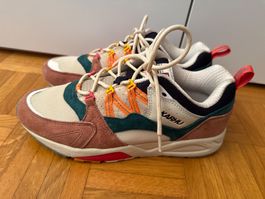 Karhu Sneaker, Grösse 42.5, Herren Schuhe