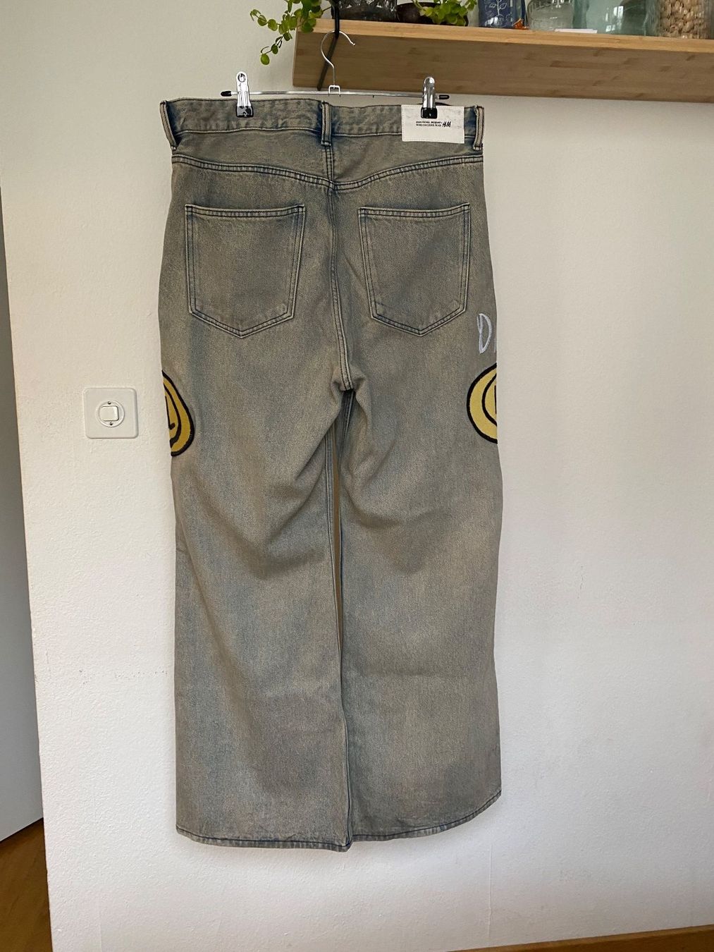 Jeans: H&M x Jean-Michel Basquiat Jeans – Nuovo (secondo la descrizione) da Biel/Bienne venduto da Sommer_17 5