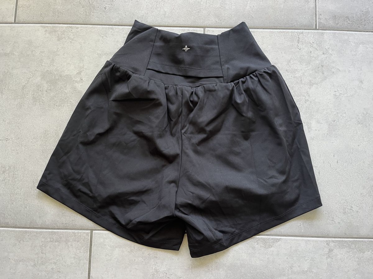 Halara Pantaloni: Fitness-Shorts Halara Gr. S – Nuovo e nell'imballaggio originale da Thun venduto da Dak5 4
