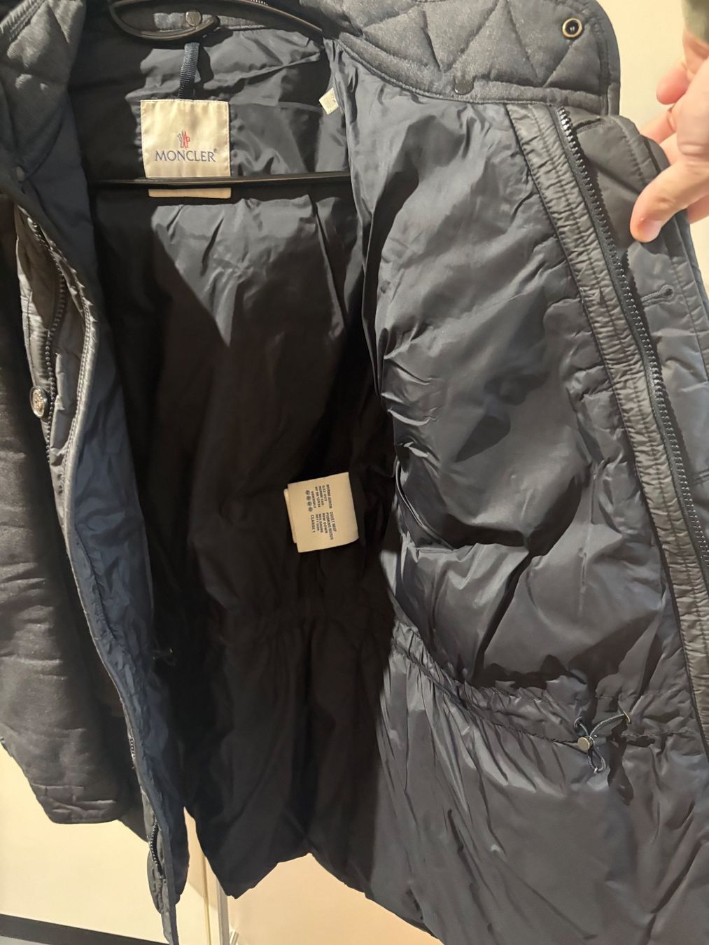 Moncler Jacken: Moncler Winterjacke Grösse 4 – Gebraucht aus Neftenbach von Vespa796 4