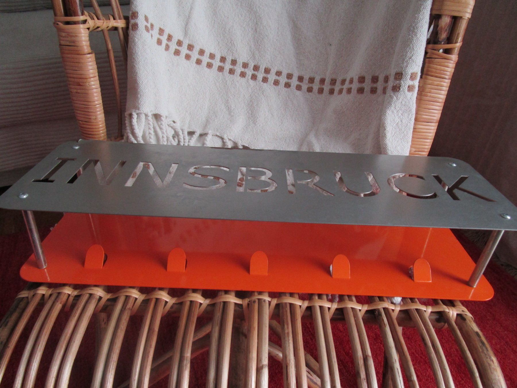 Guardaroba: Wandgarderobe / im Pop-Art- oder Industrie-Design – Usato da Scuol venduto da Luana.. 6