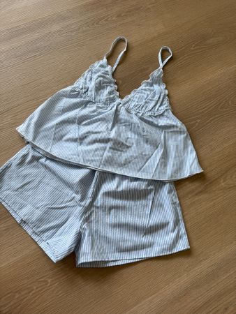 Subdued Set