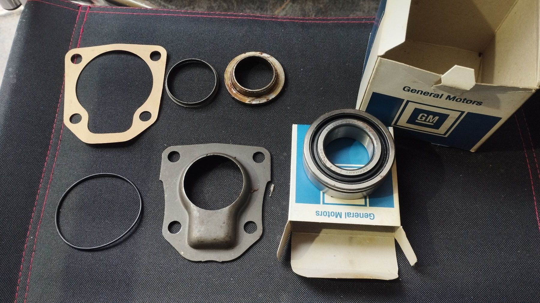 Opel Tutti pezzi di ricambio auto: Opel Radlagersatz 16 04 212 Commodore / Rekord – Usato da Ibach venduto da Streetcar-Motorsport