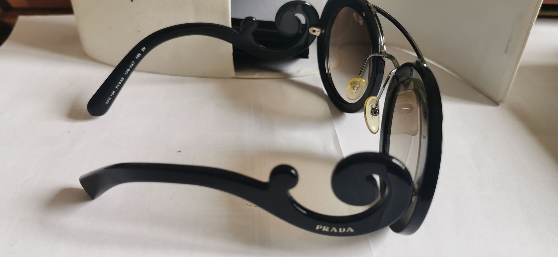 Prada Brillen & Gläser: lunettes de soleil Prada – Gebraucht aus Vésenaz von Angela.C3 2