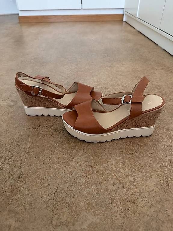Chaussures femmes: Sommerschuhe  – D'occasion à Wettingen par eli_c78s 1