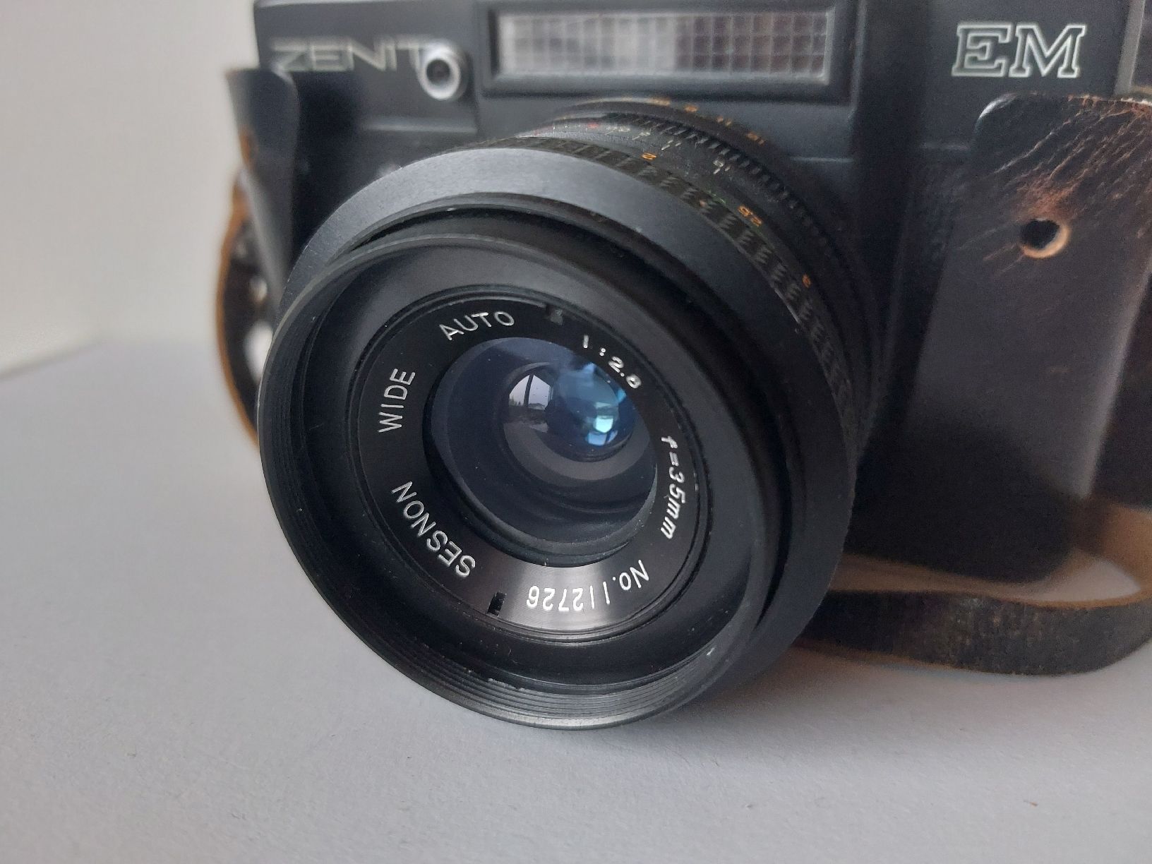 Kamera: Zenit EM Olympic mit 35mm f2.8 – Gebraucht aus Schmitten FR von losim1 1