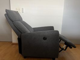 Sessel mit Aufstehhilfe elektrisch Stoff grau gut erhalten