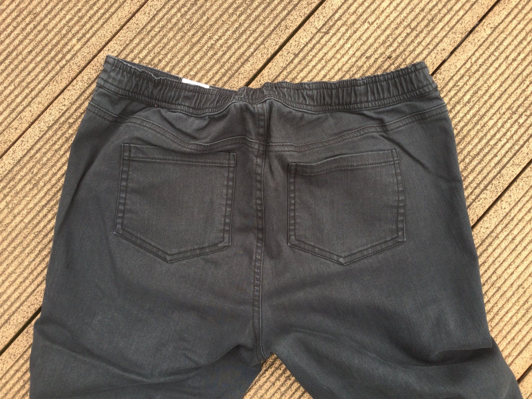 Maddison Pantaloni: Pantalon noir MADDISON, taille 40 élastique – Usato da Agiez venduto da chouchanelle 4
