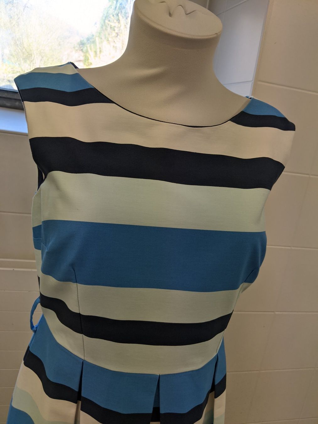 Vestiti: Damen Sommerkleid Gr 38 – Usato da Langnau am Albis venduto da Judithsebi 2
