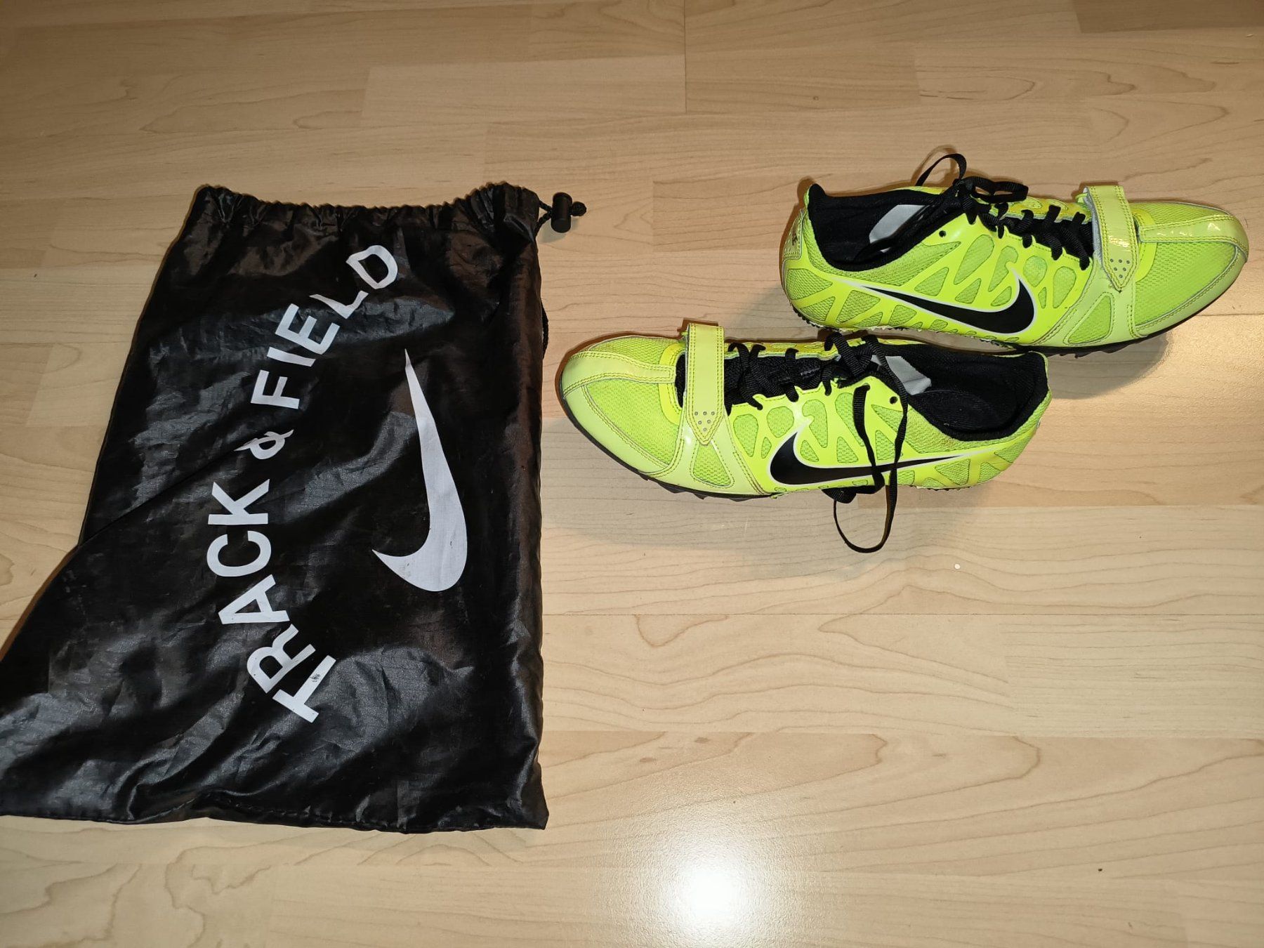 Nike Scarpe da uomo: Herren Leichtathletik NagelSchuhe,Gr.41 – Nuovo (secondo la descrizione) da aarburg venduto da macacito