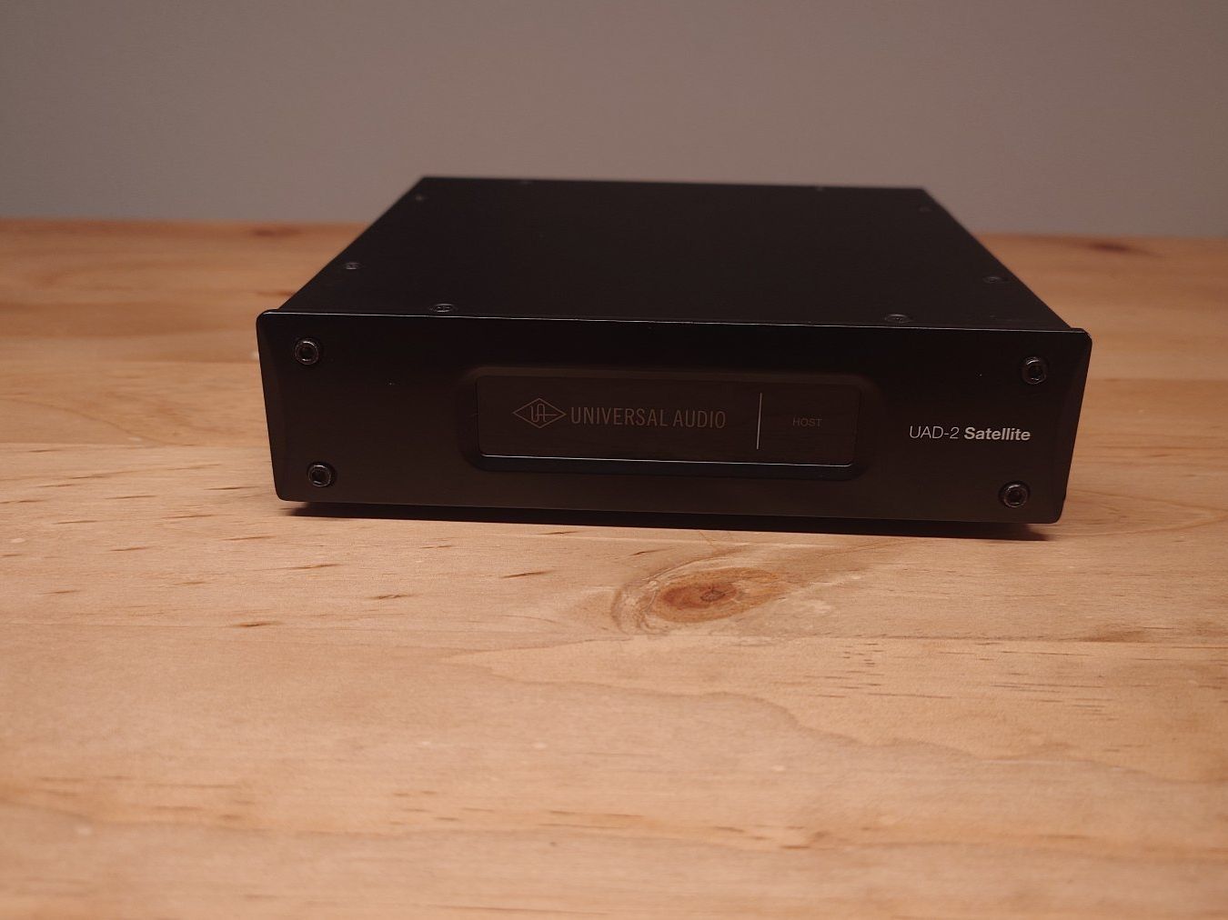 Universal Audio Attrezzatura per studi di registrazione: Universal Audio UAD-2 Satellite USB 3 Quad Core DSP – Usato da Sissach venduto da Subnoize